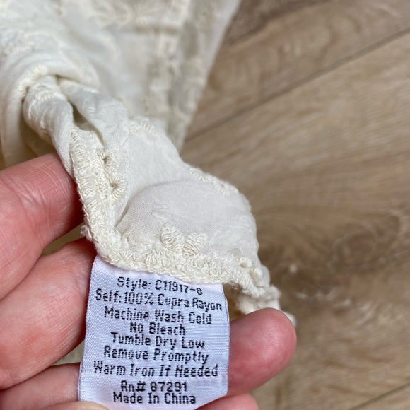 Johnny Was blouse shirt 100% Cupra Rayon eyelet lace embroidery detailing small - Picture 7 of 11